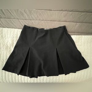 Size small pleated Abercrombie mini skort